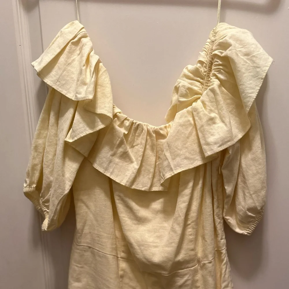 H&M Light Yellow Off-Shoulder Mini Dress - Picture 3 of 11